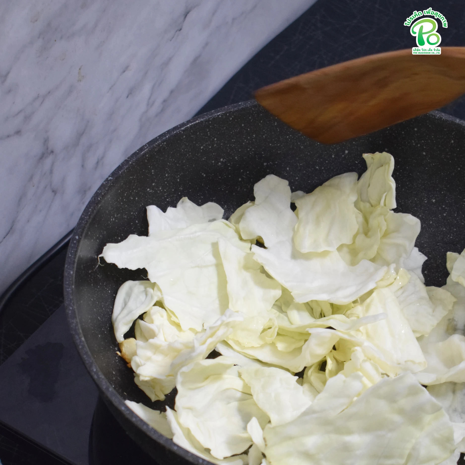 Stir Fried Cabbage and Enoki Mushroom with Fish Sauce